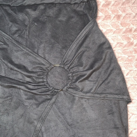 BooHoo Plus Harriet Suedette Wrap O-Ring Mini Skirt - Picture 3 of 11